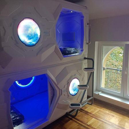Panda Victor Space Capsule Hostel-Neo Nomad Belgrad Exterior foto