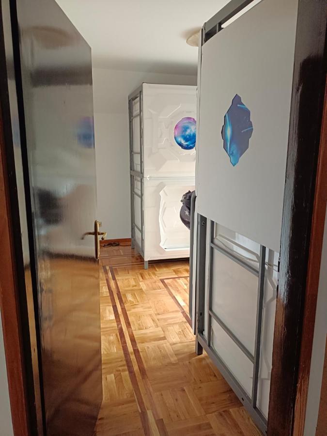 Panda Victor Space Capsule Hostel-Neo Nomad Belgrad Exterior foto
