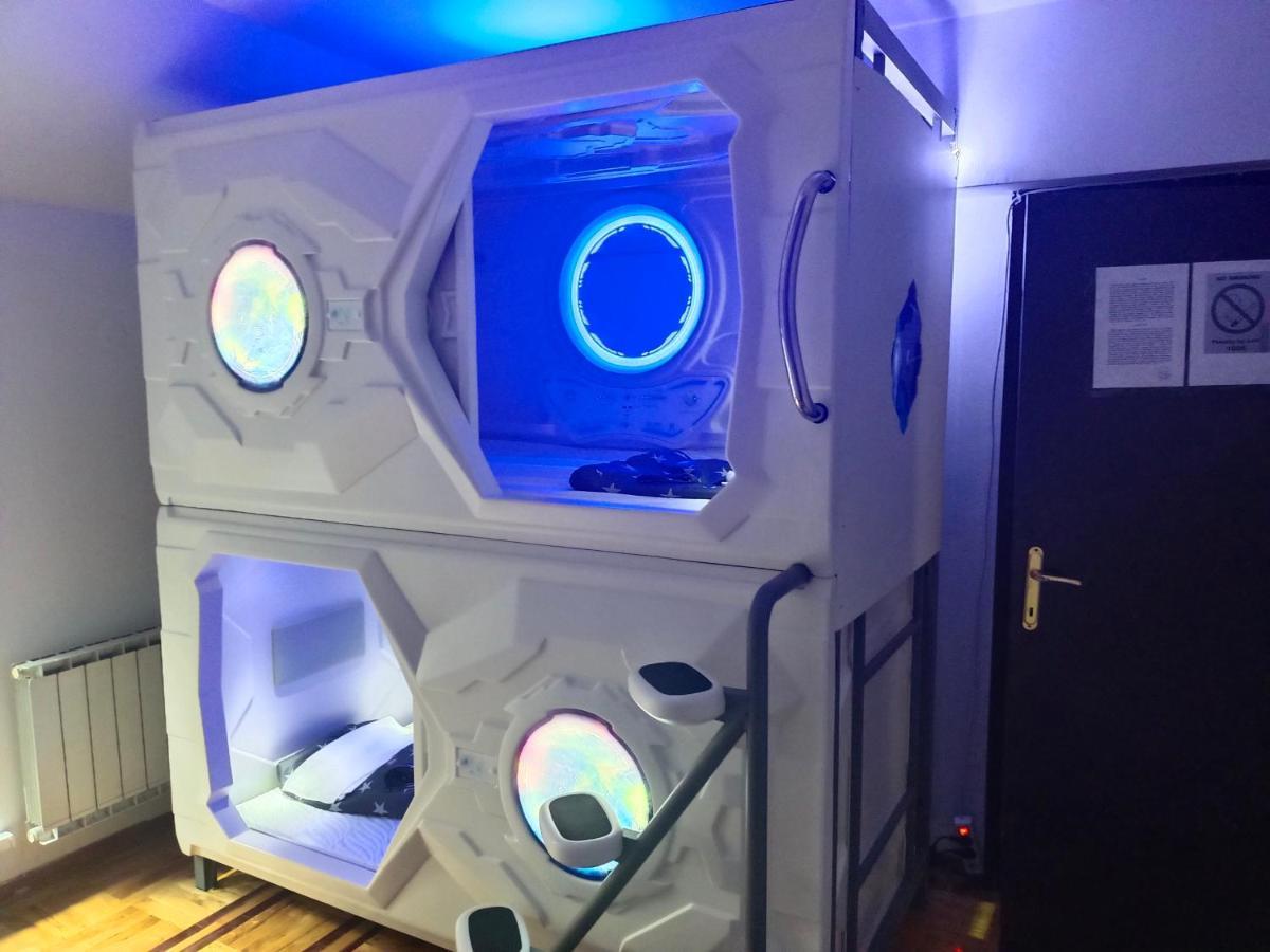 Panda Victor Space Capsule Hostel-Neo Nomad Belgrad Exterior foto